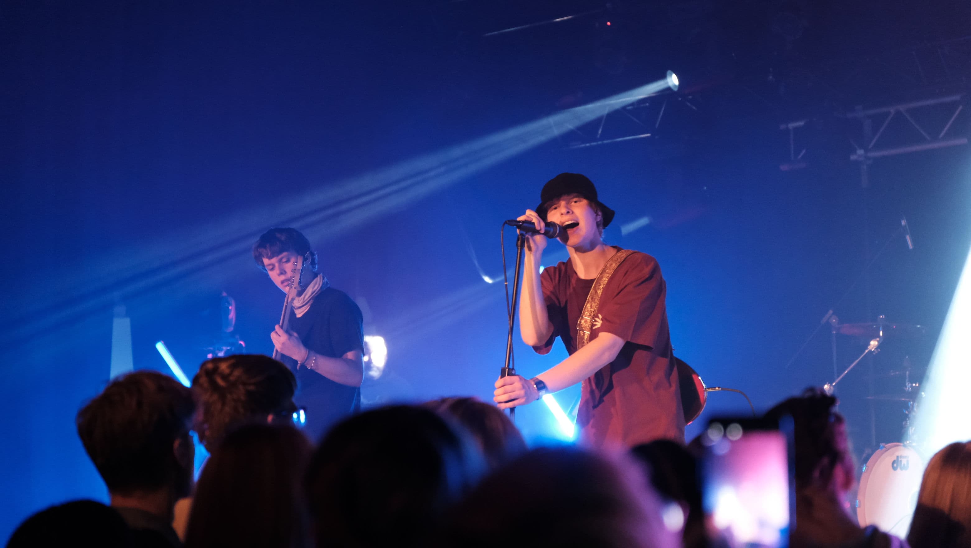 Sänger der Band Memory Remains beim Auftritt bei Rock im Herbst 2025